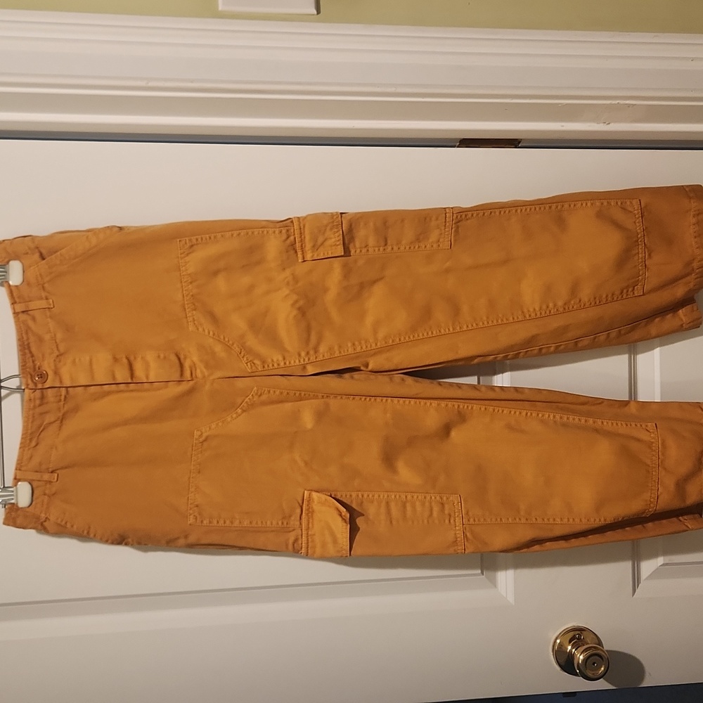 Yellow jeans cargo